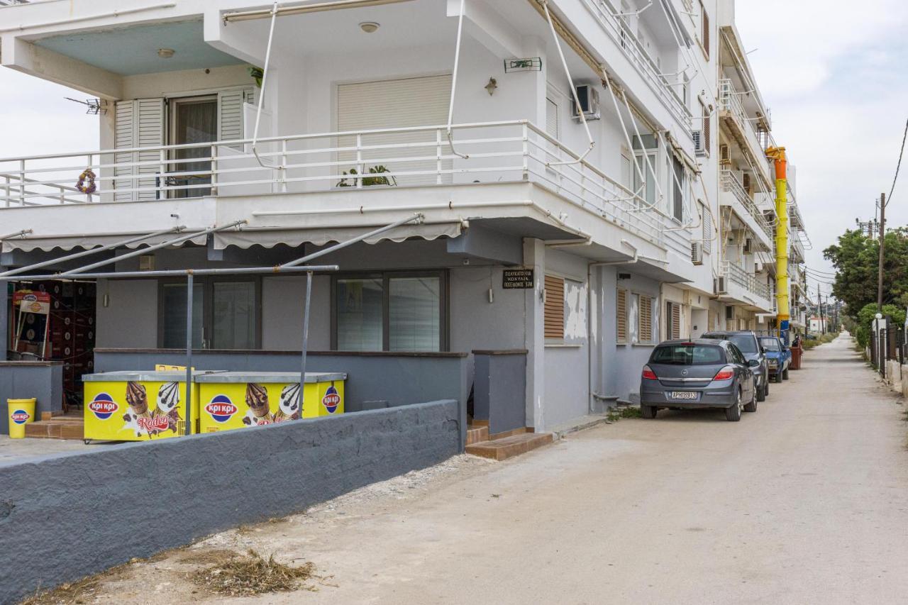 Loutraki Beach & Casino Condo Buitenkant foto